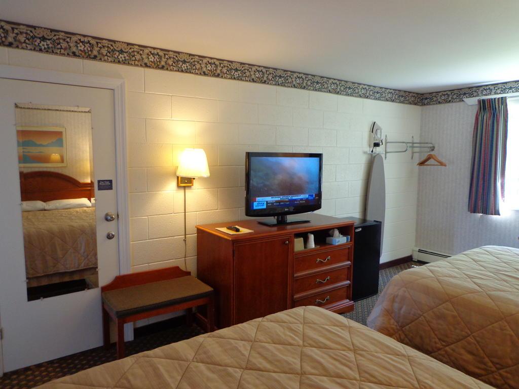 Rodeway Inn Milford - I-84 Екстериор снимка