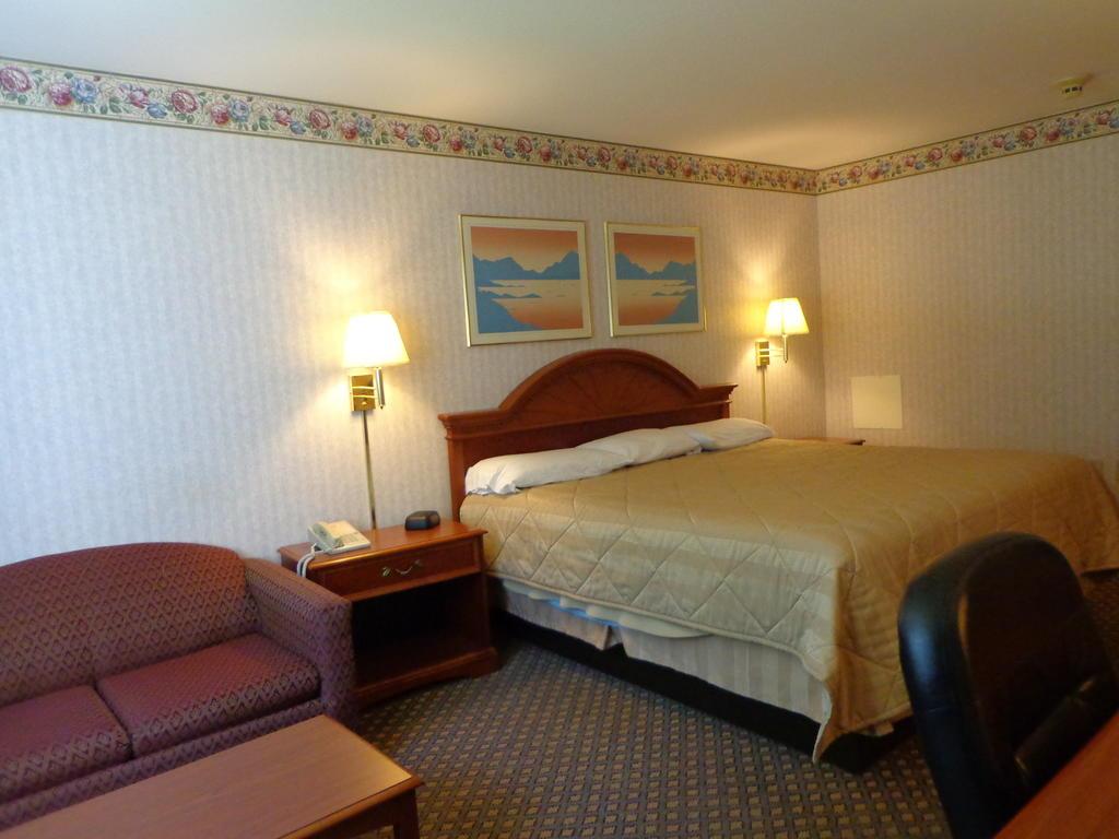 Rodeway Inn Milford - I-84 Екстериор снимка