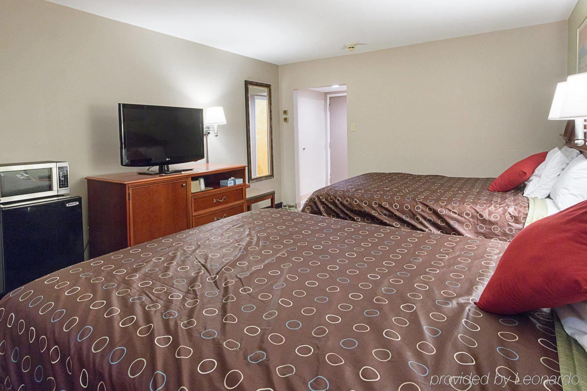 Rodeway Inn Milford - I-84 Екстериор снимка