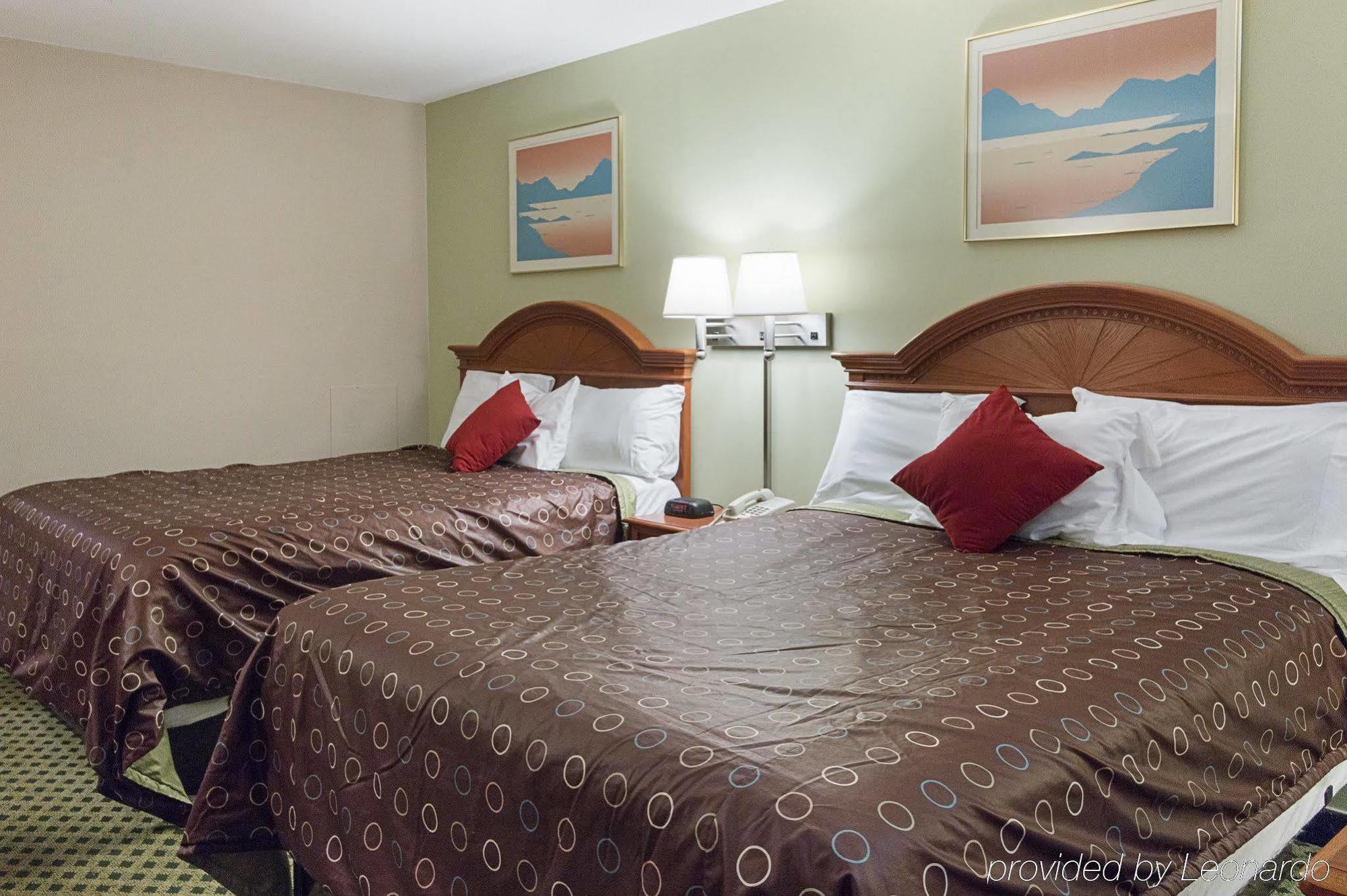 Rodeway Inn Milford - I-84 Екстериор снимка